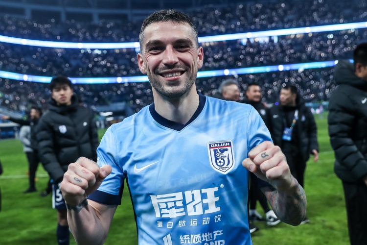 斯坦丘：大连球迷世界最好 中超技战术要求更高