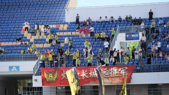 杨运第70分钟头槌定音 榆林矿工1-0力克北京勇士 杨运第70分钟头槌定音 榆林矿工1-0力克北京勇士