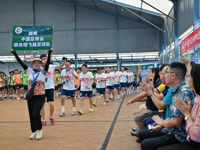 第五届一带一路华人华商足球邀请赛雅加达落幕 柬埔寨金边龙之队夺冠 第五届一带一路华人华商足球邀请赛雅加达落幕 柬埔寨金边龙之队夺冠