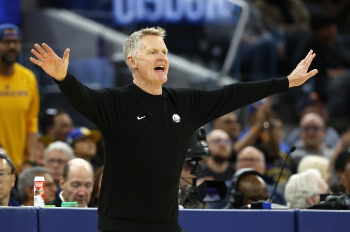 Shams:科尔曾考虑离开NBA,与拉科布会面后两年顶薪留队
