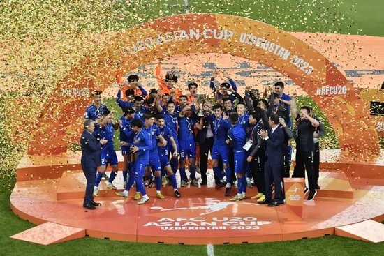 9人作战2-0胜沙特，乌兹别克U17亚洲杯夺冠，三年三线突破青训成果