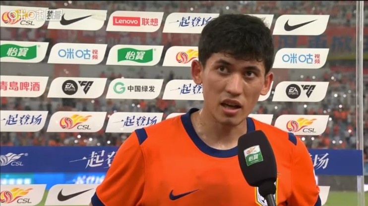 买乌郎破荒+3球领先遭反扑，泰山4-3险胜玉昆
