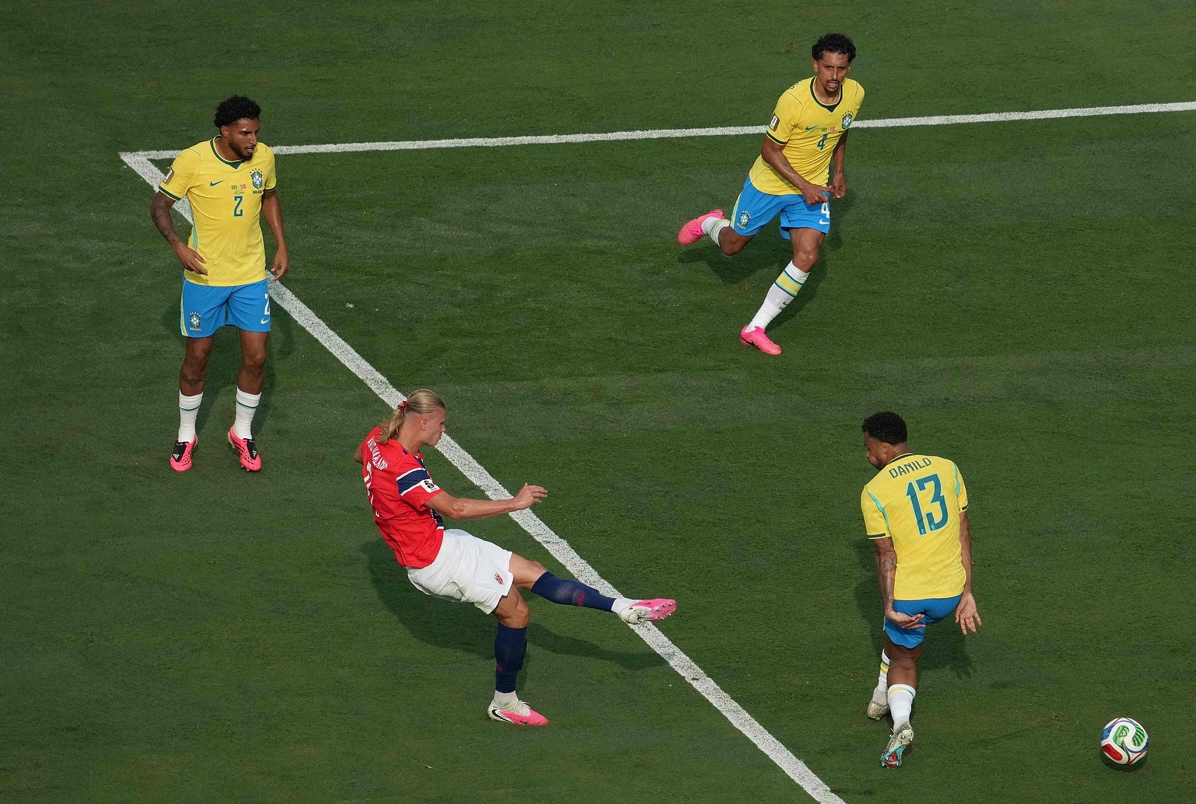 梅里诺连场替补绝杀!西班牙2-1比利时挺进半决赛 将对决法国 梅里诺连场替补绝杀!西班牙2-1比利时挺进半决赛 将对决法国