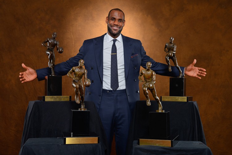 布伦森加冕ESPY年度最佳男运动员,NBA球员第11次夺魁 布伦森加冕ESPY年度最佳男运动员,NBA球员第11次夺魁