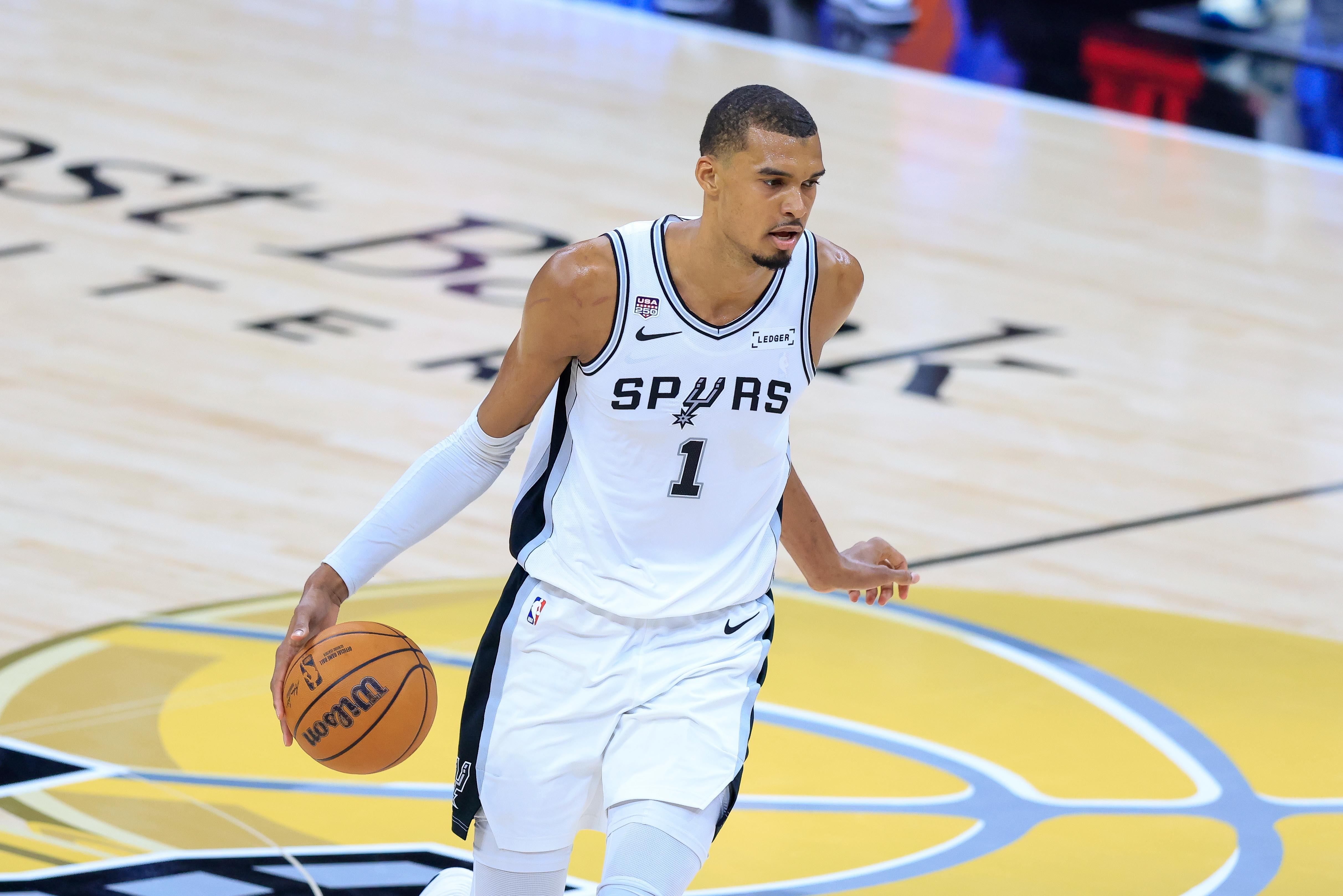 文班亚马官宣2K27封面 赛季场均25+11+3帽领衔双一阵DPOY