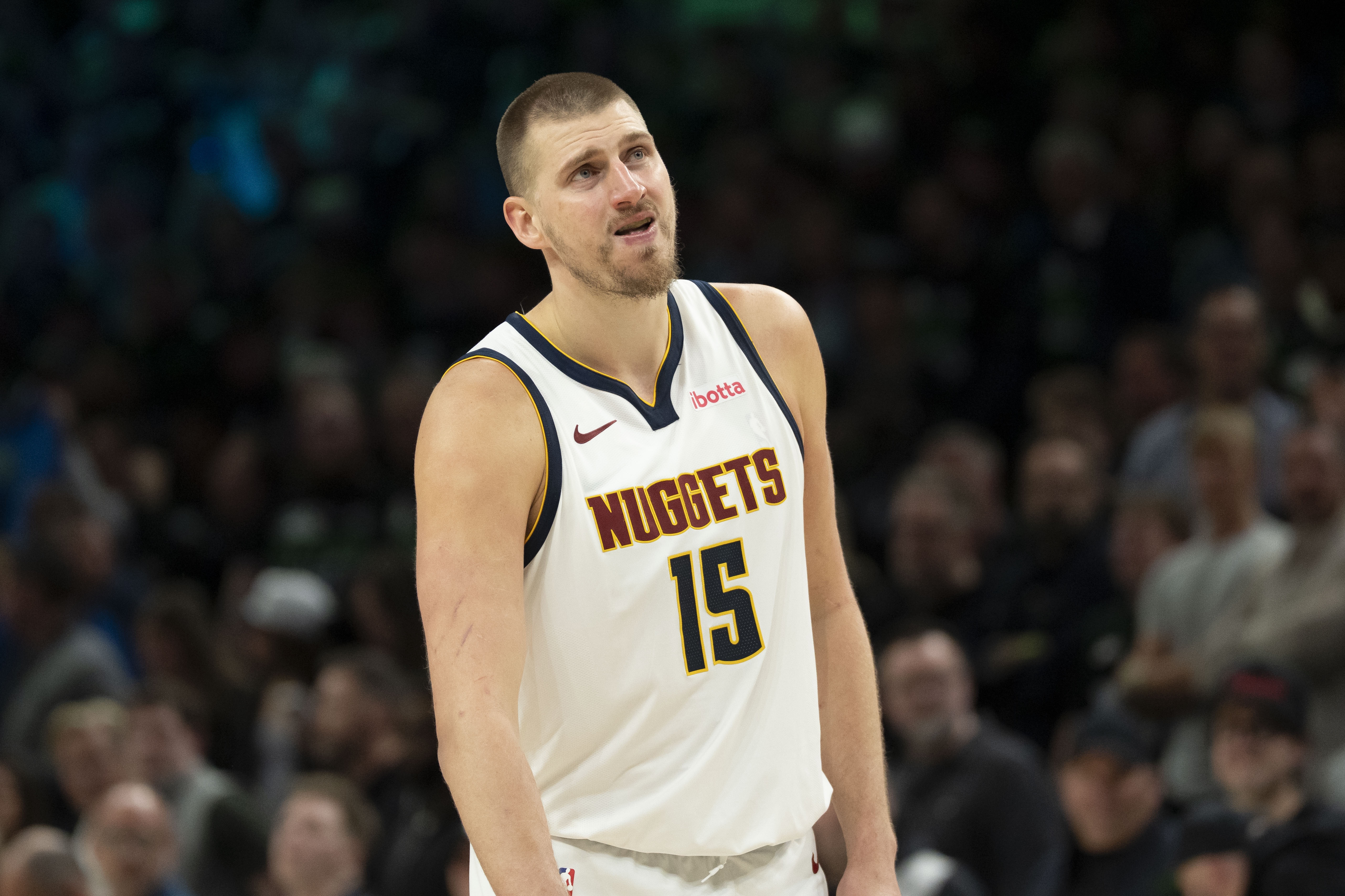 触球次数断档:约基奇123次领跑,里夫斯第五引湖人关注