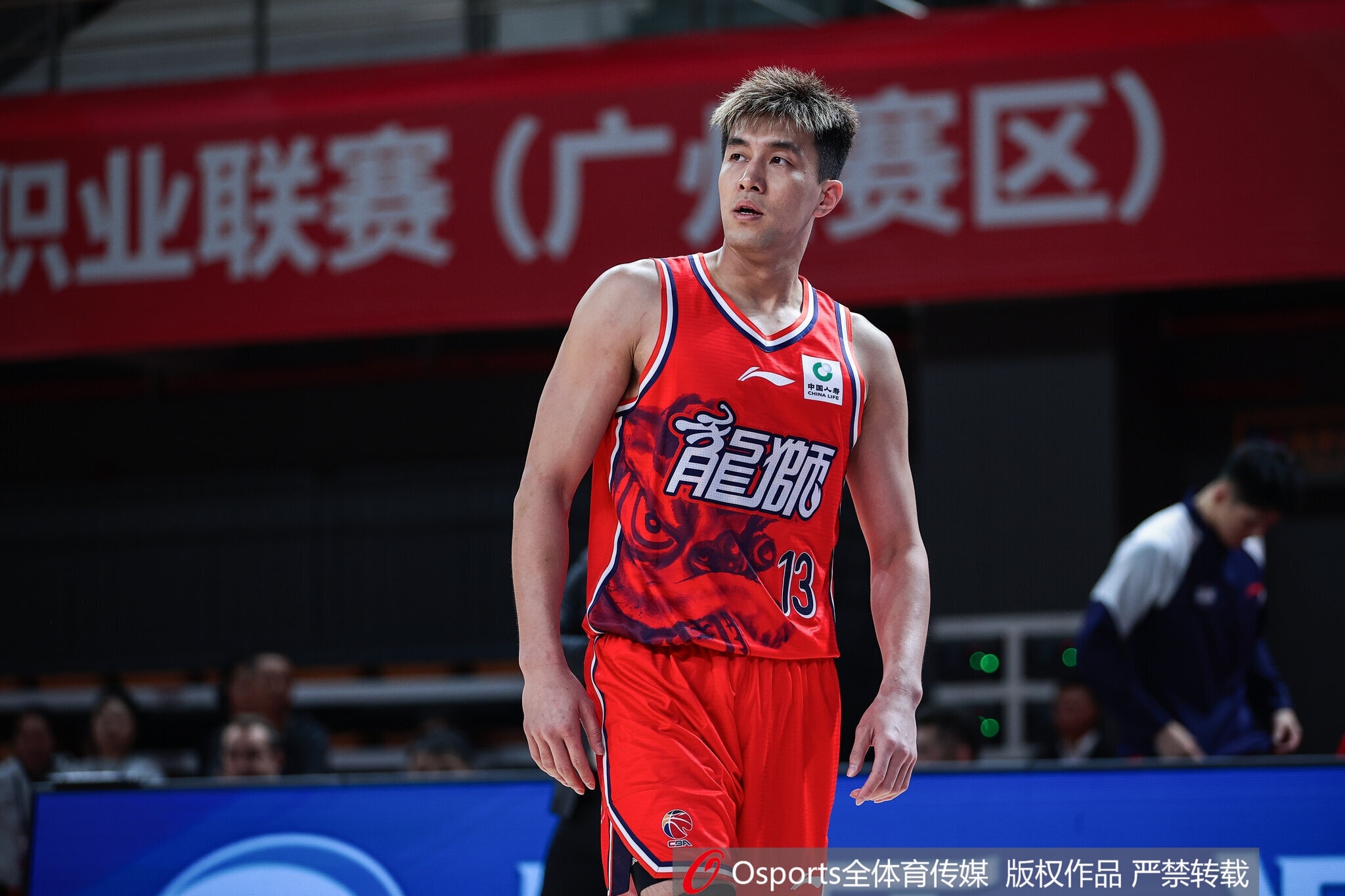 郭艾伦调侃生死战还得我来 中国男篮92-74胜中国台北
