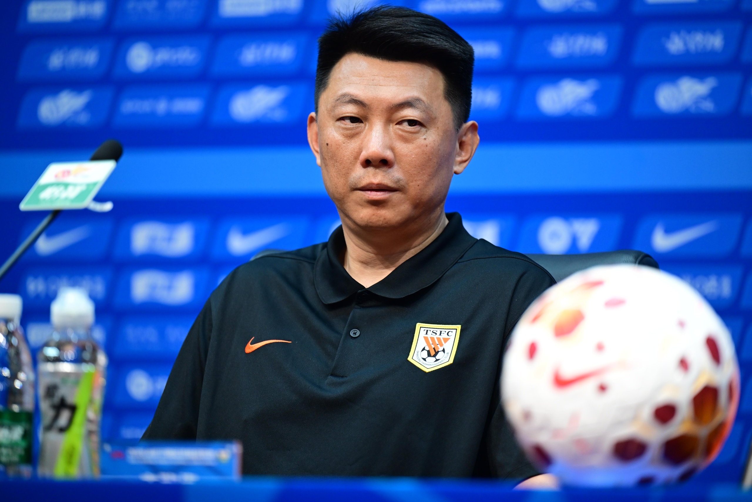 山东泰山赛前发布会悼念去世球迷 唐田：平安回家比什么都重要