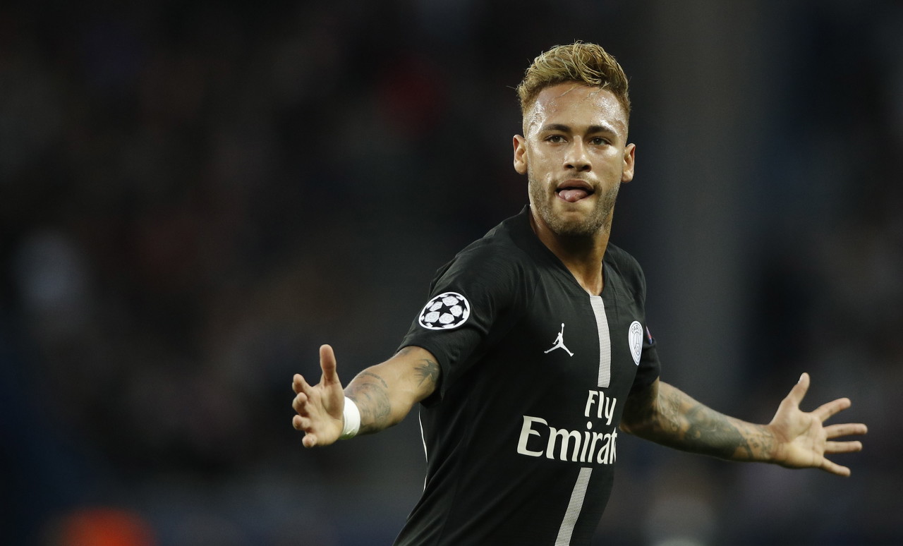 前经纪人曝内马尔转会巴黎内幕：年薪翻倍+酒店股份+私人飞机