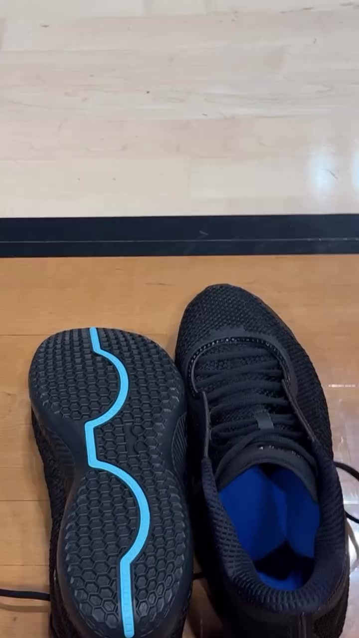 詹姆斯晒LeBron 24训练照：训练永不停歇，最轻正代战靴在路上