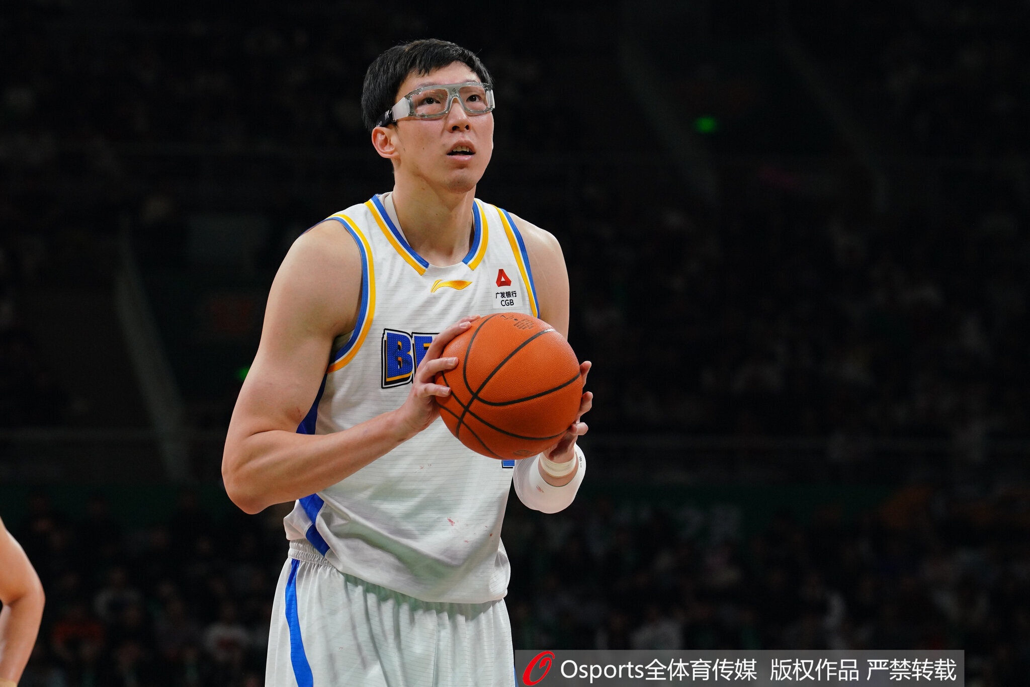 北京男篮官宣巴里·布朗与桑普森加盟 周赫称其正解李楠外援需求