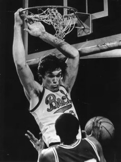 HoopsHype国际80大球星:奥拉朱旺第1,姚明第18,约基奇第4,文班亚马第50 HoopsHype国际80大球星:奥拉朱旺第1,姚明第18,约基奇第4,文班亚马第50