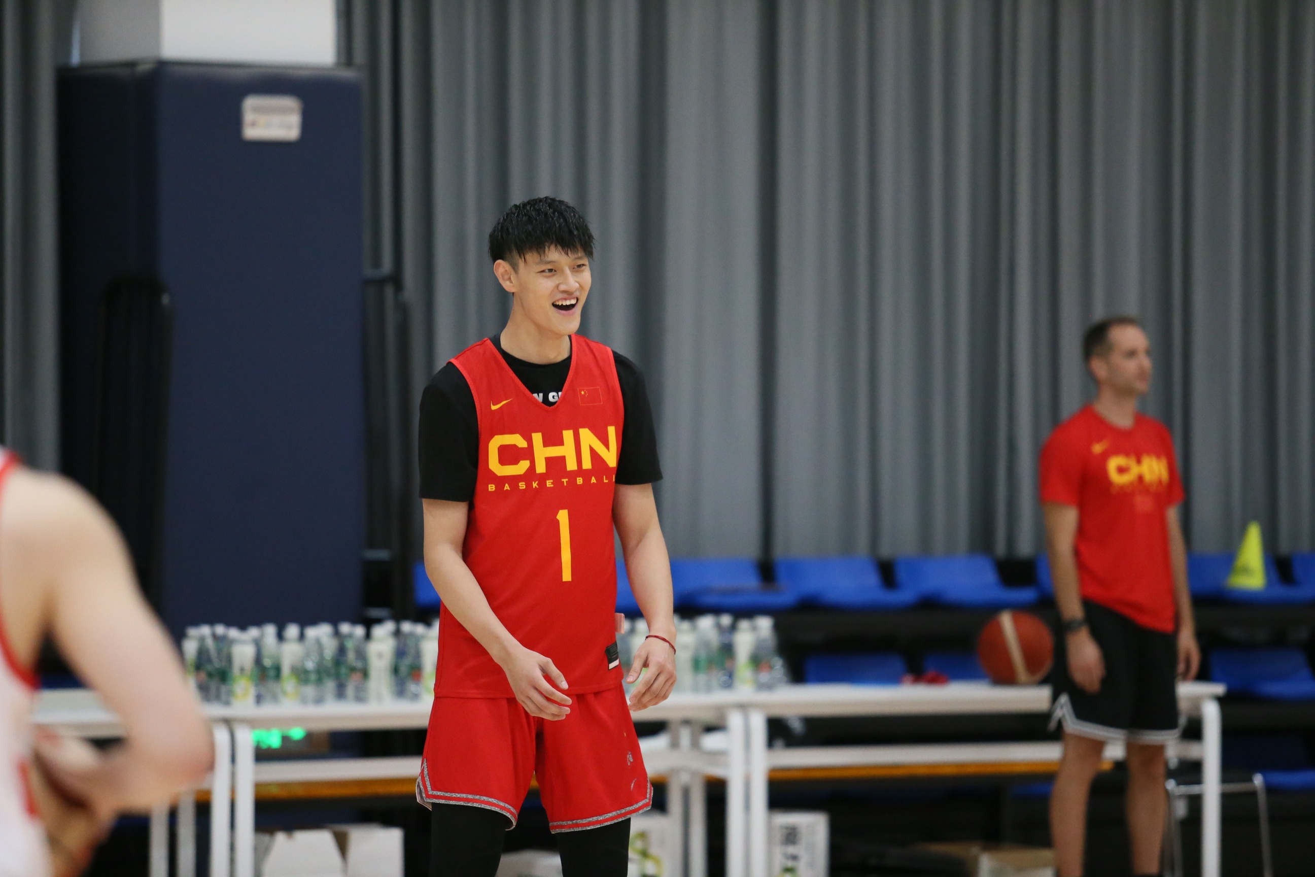 中国男篮集训再减员 曾凡博王浩然赵维伦离队 中国男篮集训再减员 曾凡博王浩然赵维伦离队