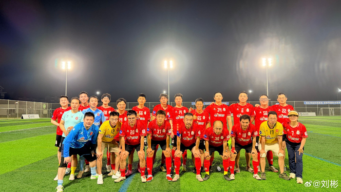 海淀厂超八强战 徐嵩破门难救主 新浪1-2负贝壳