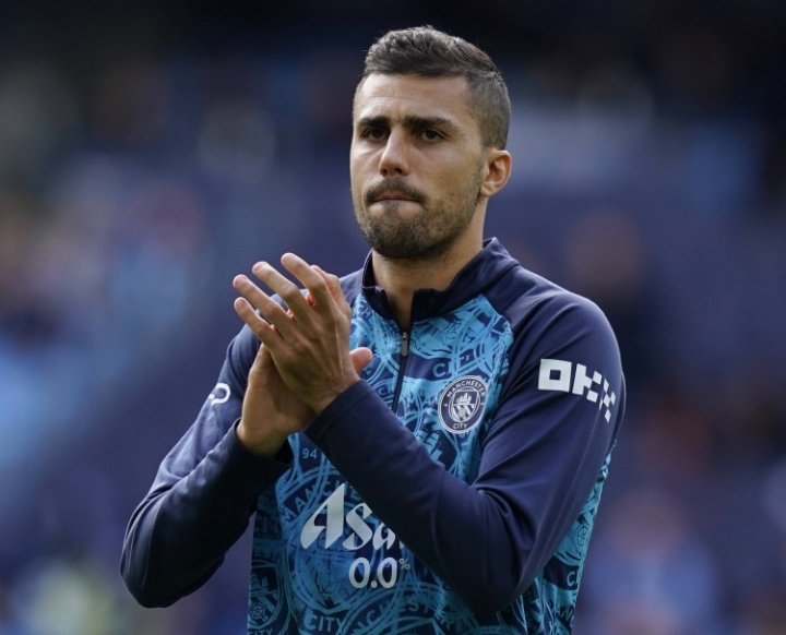 巴黎5500万欧签下霍茨,国米3500万欧签下斯彭斯 巴黎5500万欧签下霍茨,国米3500万欧签下斯彭斯