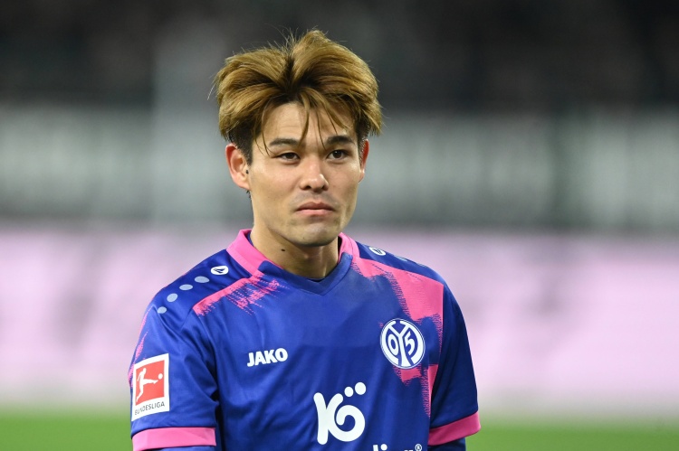 日媒统计德甲新赛季14名日本球员 分属8队