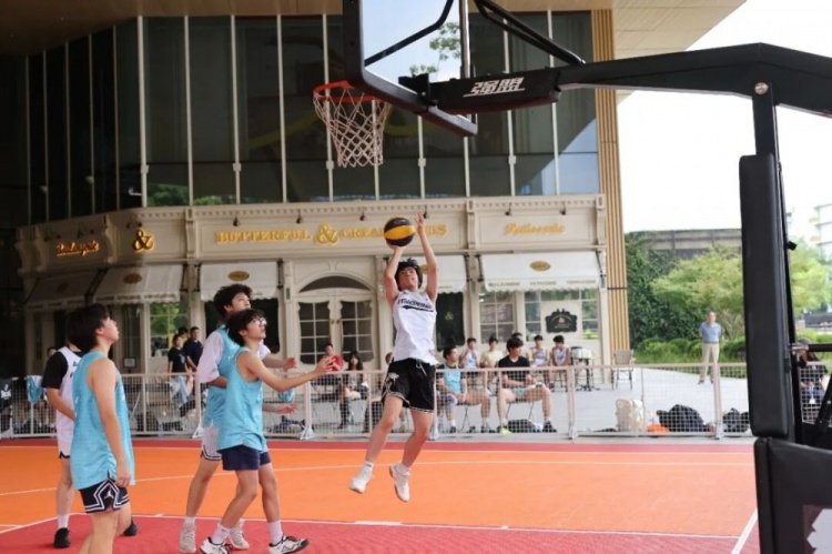 FIBA Open 3x3长宁站 KOTC加时逆转夺男子组冠军 FIBA Open 3x3长宁站 KOTC加时逆转夺男子组冠军