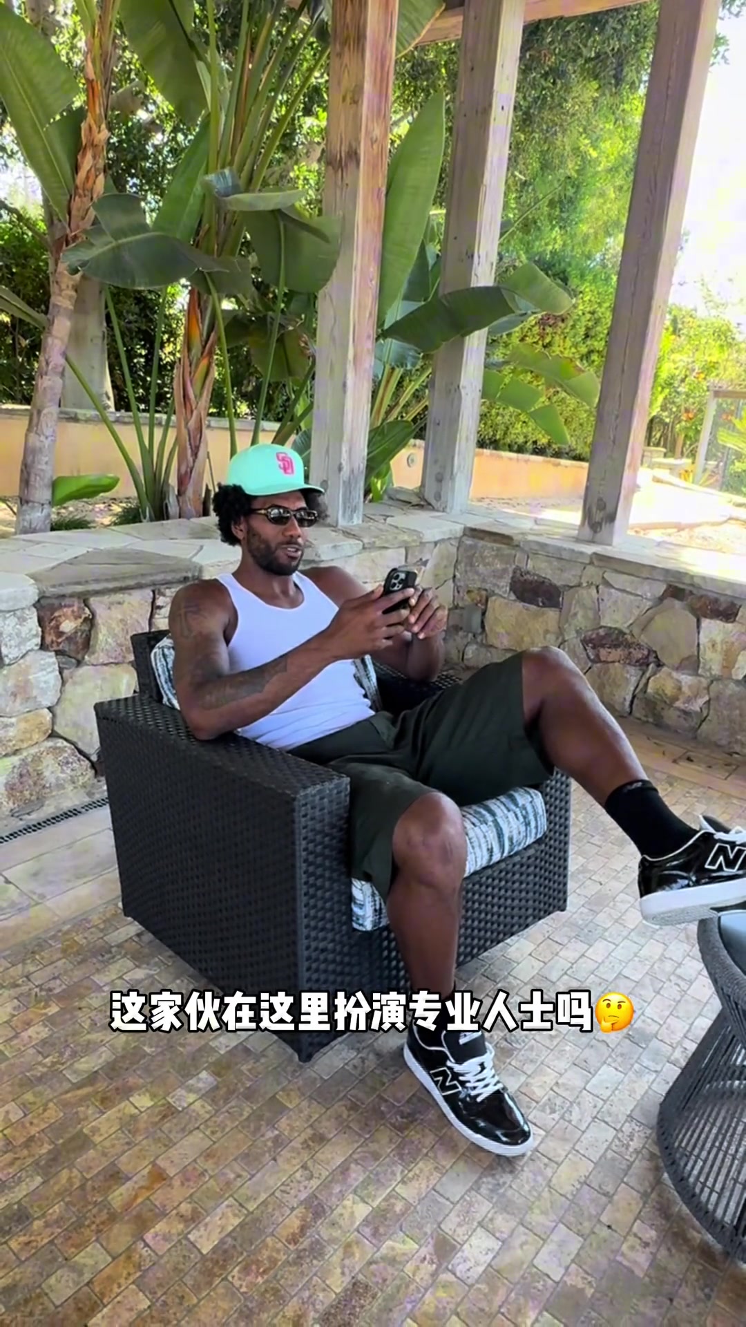 伦纳德赛前放狠话:白晶在乔治头上砍60分 但在我这得不了10分 伦纳德赛前放狠话:白晶在乔治头上砍60分 但在我这得不了10分