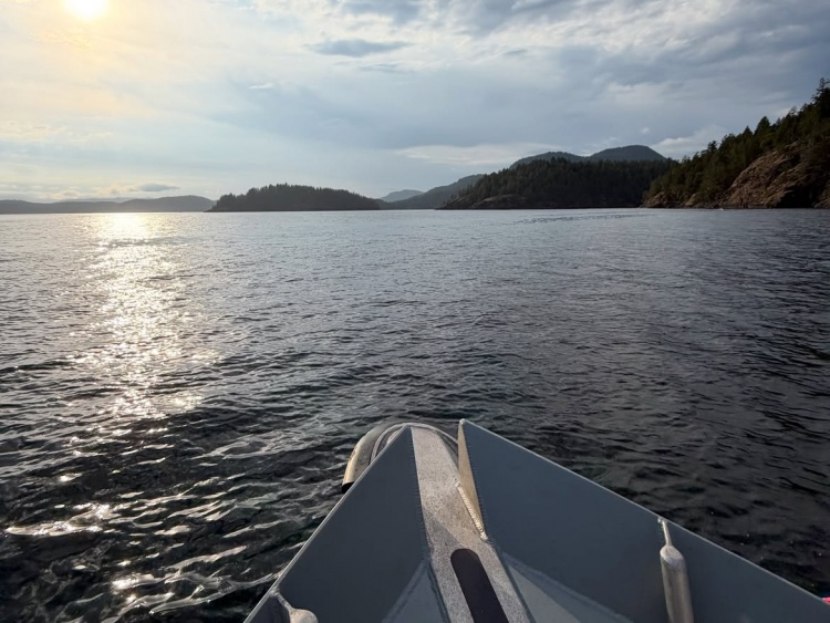 享受假期！库里夫妇加拿大旅游 划船钓鱼好不惬意🚣‍♂️🎣