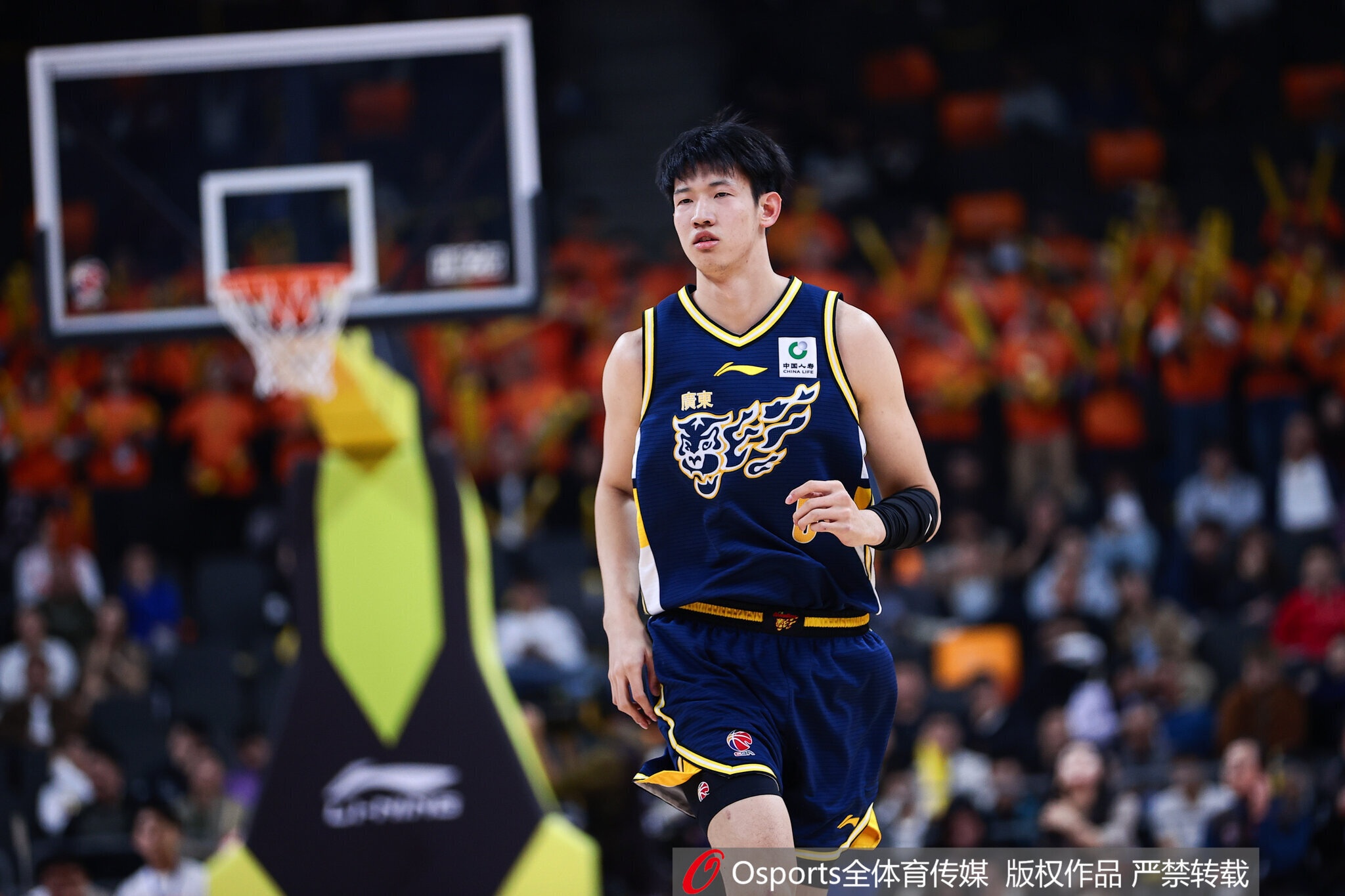 媒体人:广东男篮租借得到杨腾飞 黄明依最终留队 媒体人:广东男篮租借得到杨腾飞 黄明依最终留队