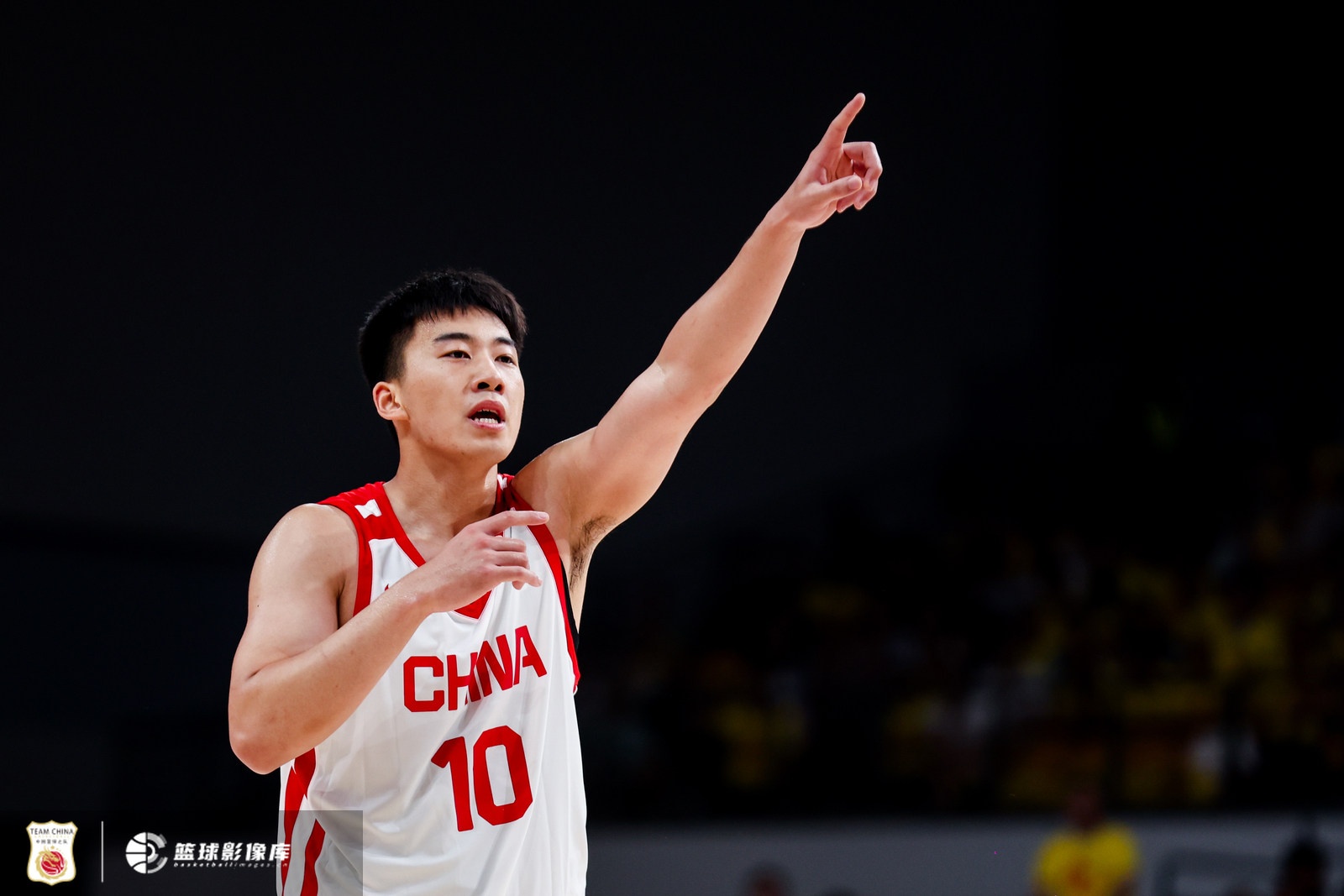 媒体人:香港金牛7月便与王俊杰签约并报备 后者新赛季仍优先留洋 媒体人:香港金牛7月便与王俊杰签约并报备 后者新赛季仍优先留洋