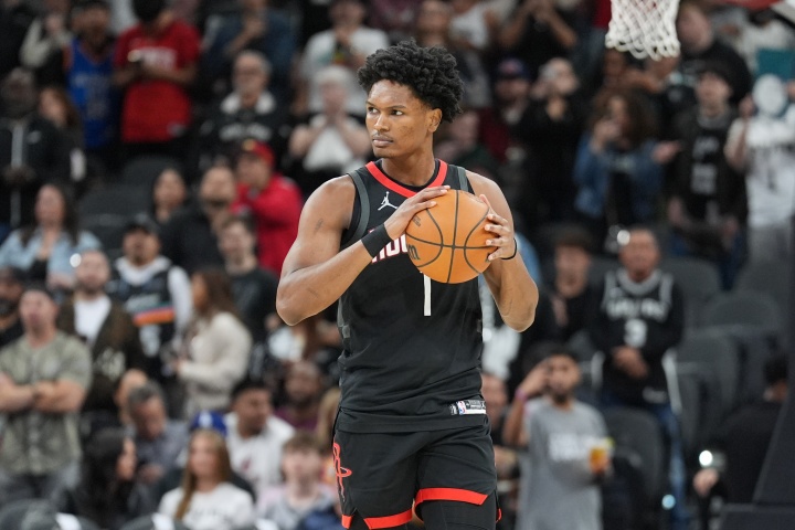 名记:阿门有惊人的防守与天赋 打球不惧对抗远胜昔日西蒙斯 名记:阿门有惊人的防守与天赋 打球不惧对抗远胜昔日西蒙斯