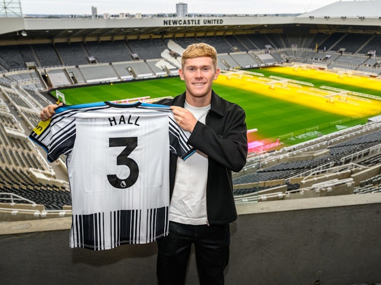 官方:22岁英格兰左后卫刘易斯·霍尔与纽卡续签长约