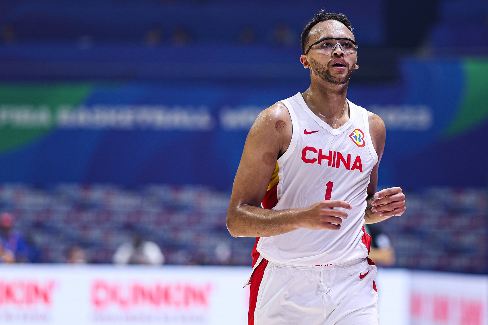 李凯尔:中国男篮大部分人都能说英语 只有周鹏和赵继伟不会说