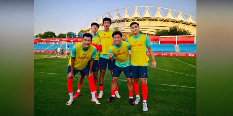 17岁赵松源晒国足训练课胜利总分偏低队，配文：首胜🏆keep going～