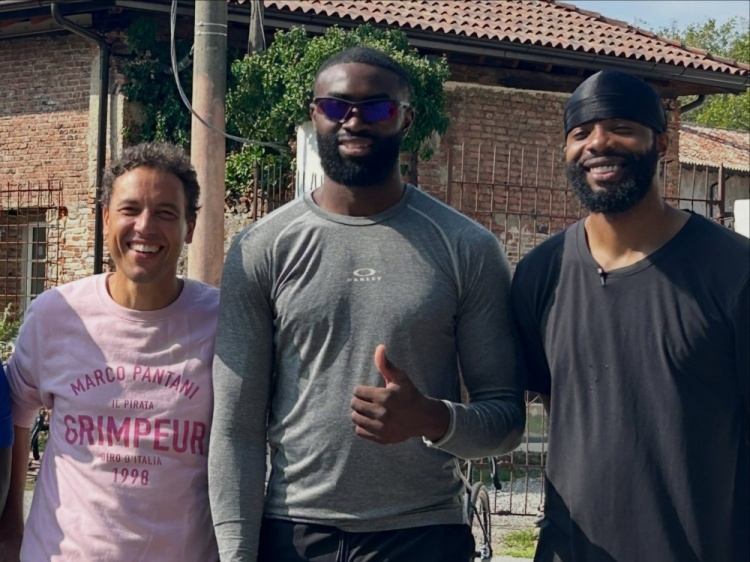 热情款待!NBA意大利官方账号晒布朗近期造访意大利米兰组图 热情款待!NBA意大利官方账号晒布朗近期造访意大利米兰组图