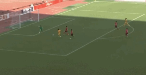 半场-U23国足1-1韩国U23 王钰栋单刀破门毛伟杰献助攻徐彬送角球 半场-U23国足1-1韩国U23 王钰栋单刀破门毛伟杰献助攻徐彬送角球