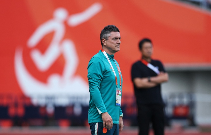 东体:足协应该继续信任安东尼奥,让他带领国奥队冲击更高成就 东体:足协应该继续信任安东尼奥,让他带领国奥队冲击更高成就