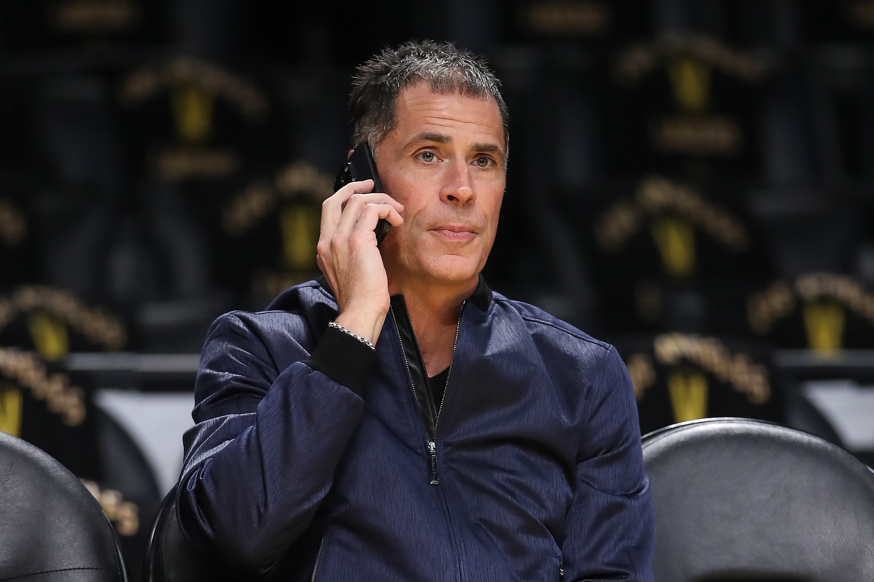 湖人再挖鹈鹕墙角：两月内连签两名制服组要员