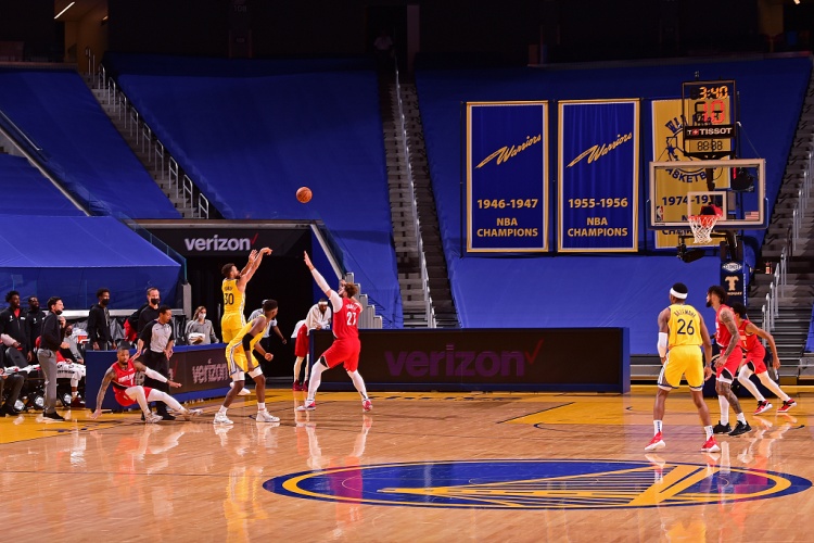 东契奇60分背靠背擒热火 现役18人60+俱乐部6人曾破70分 东契奇60分背靠背擒热火 现役18人60+俱乐部6人曾破70分