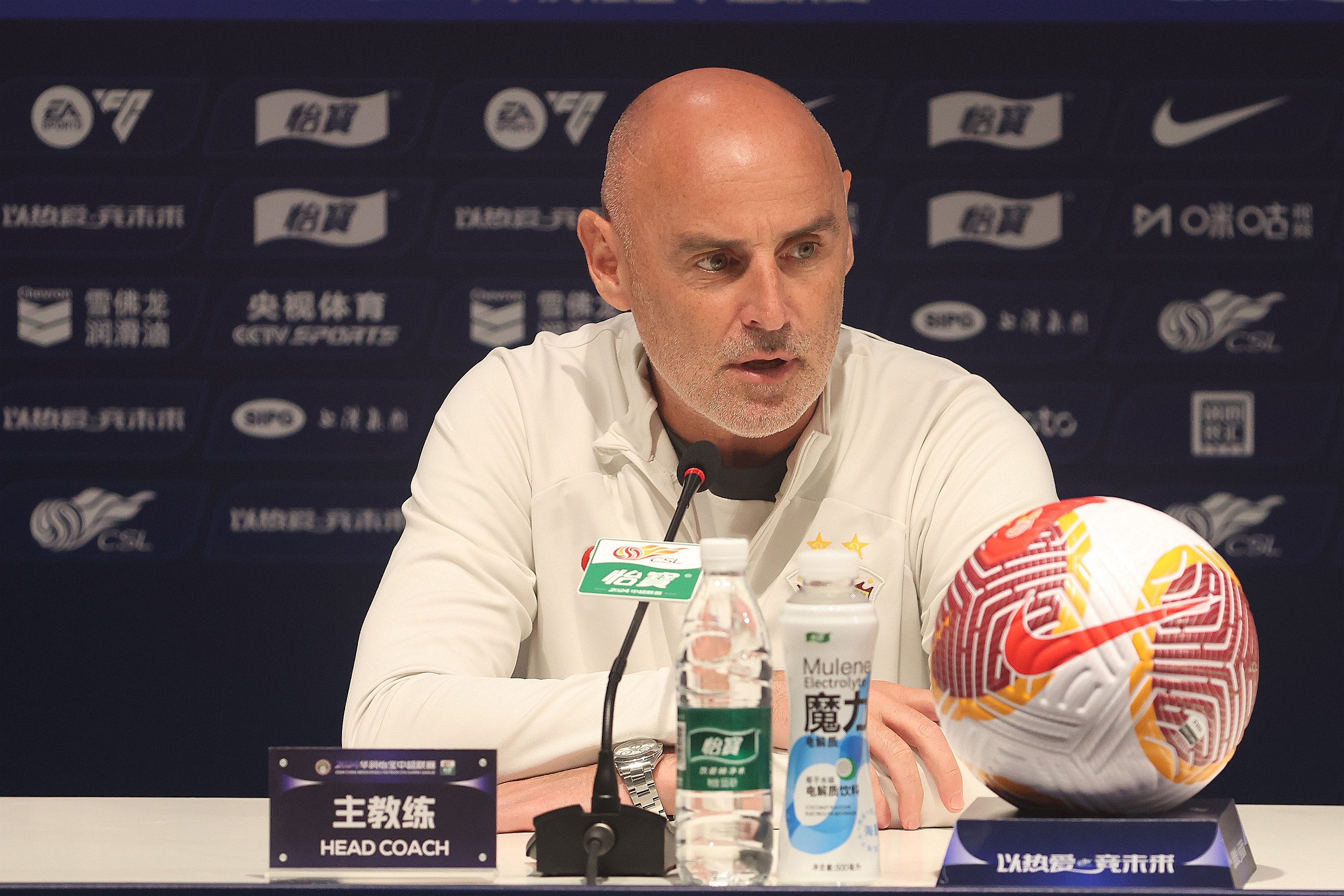 海港客负大连英博 积分仍为负2分 李璇指其丧失对中下游统治力 海港客负大连英博 积分仍为负2分 李璇指其丧失对中下游统治力