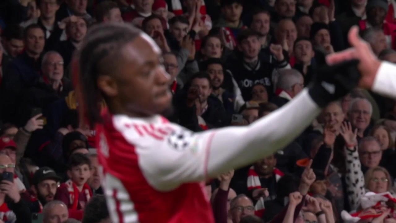 天外飞仙！埃泽凌空爆射世界波燃爆全场！枪手总比分2-1药厂！